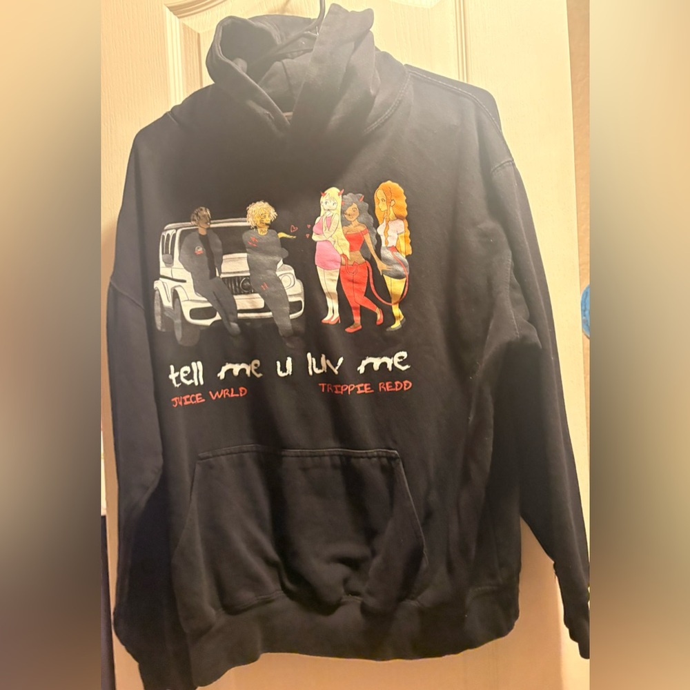 Men’s Large Black Graphic Hoodie